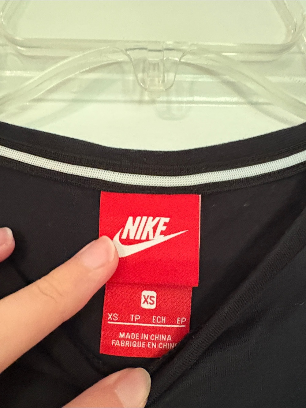 Nike Top - Picture 2 of 4